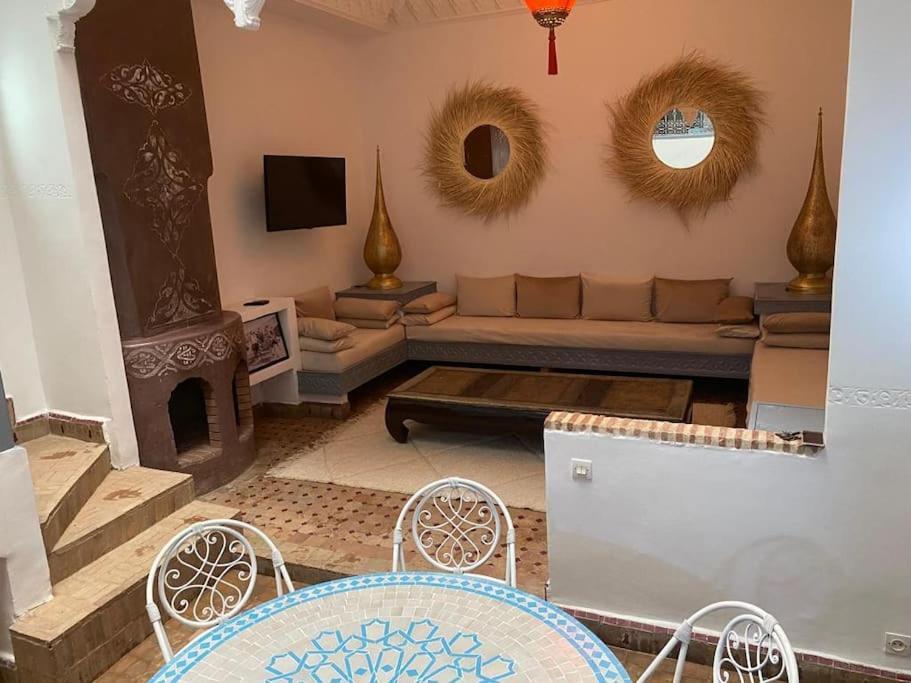 Ryad De Charme Authentique Piscine Calme Marrakesh Exteriör bild