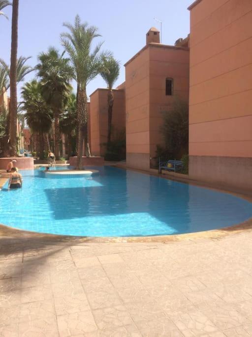 Ryad De Charme Authentique Piscine Calme Marrakesh Exteriör bild